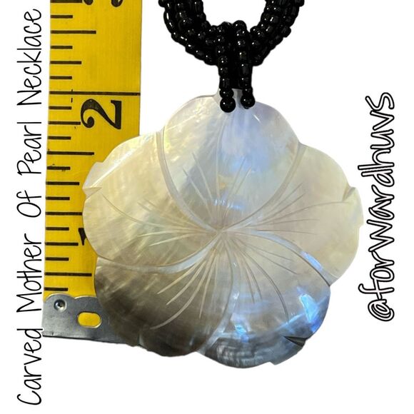 Handmade Mother of Pearl Hibiscus Necklace - Artistry in Every Petal - Picture 8 of 12
